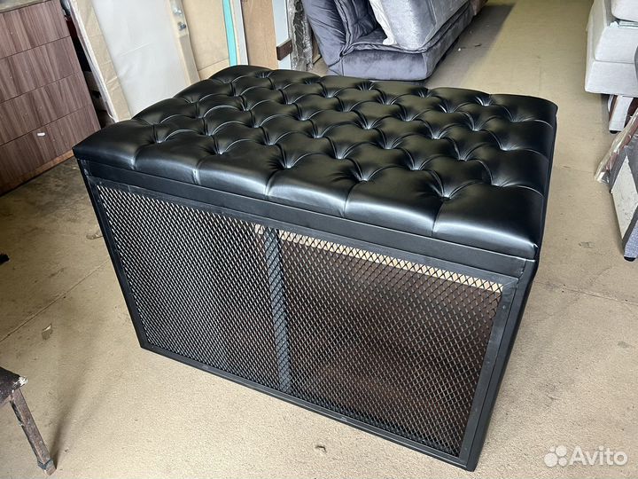 Тумба в ночной клуб