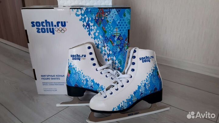 Коньки фигурные женские