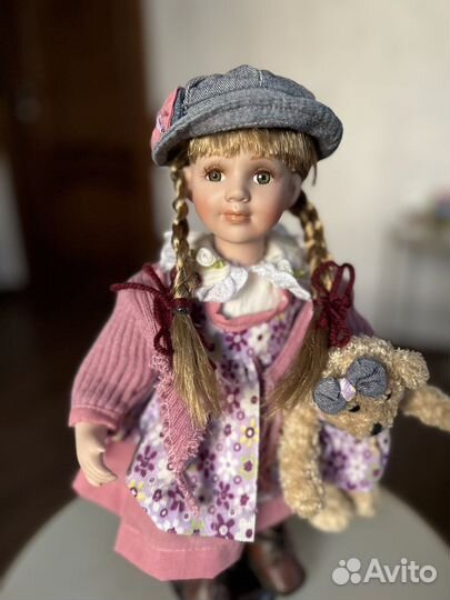 Кукла фарфоровая коллекционная
