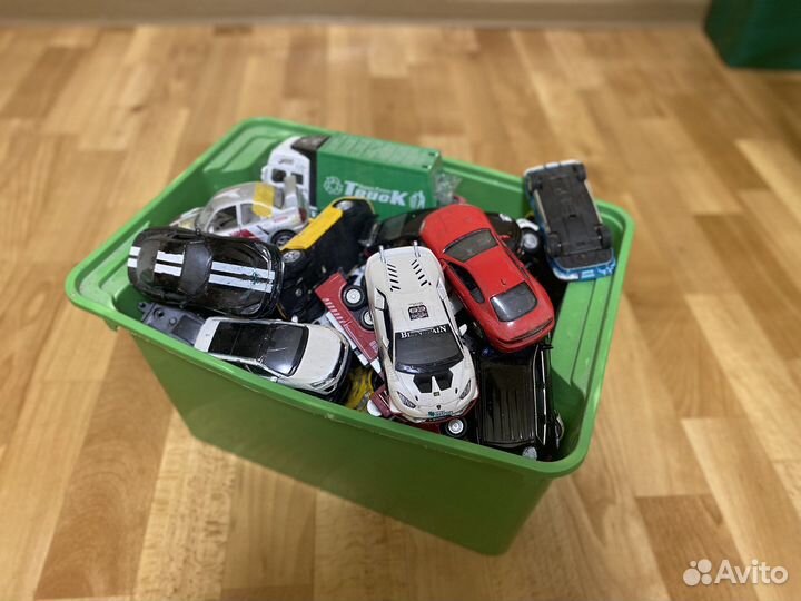 Машинки Kinsmart