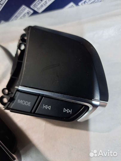 Кнопки на руль для Toyota Camry