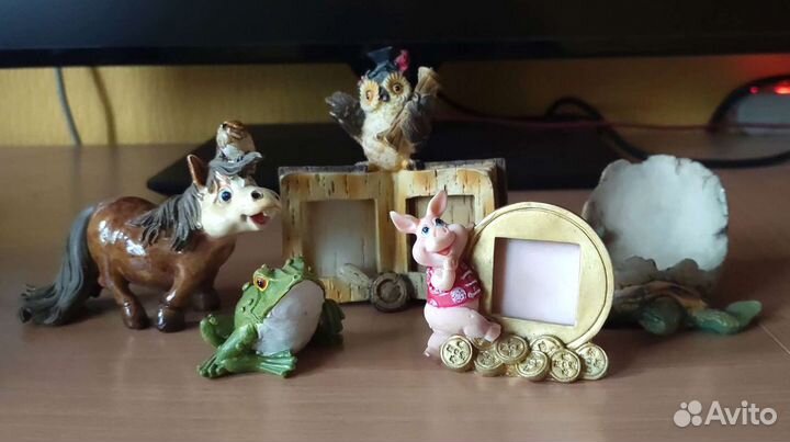 Сувенирные статуэтки (коллекция)