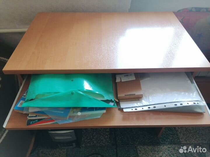 Компьютерный стол