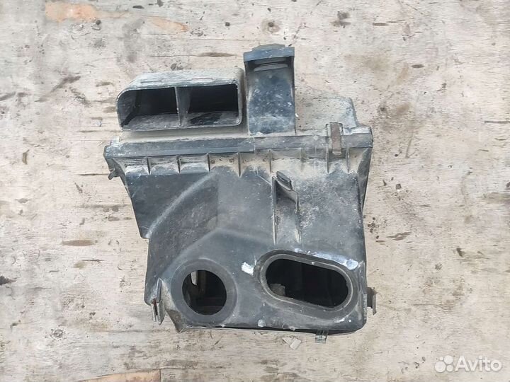 Корпус воздушного фильтра Фольксваген Пассат б5