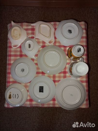 Блюдца разные, кружка