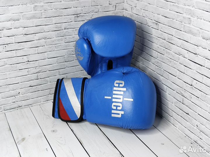 Боксерские перчатки Clinch 10 oz