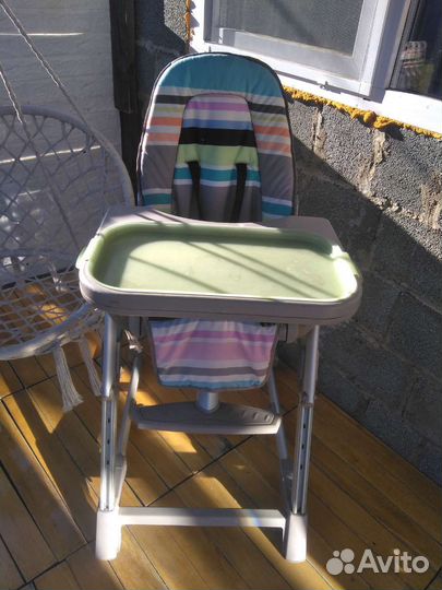 Детский стульчик для кормления