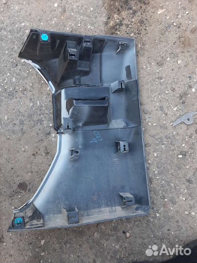 Накладка дверь багажника левая Mitsubishi Pajero 4