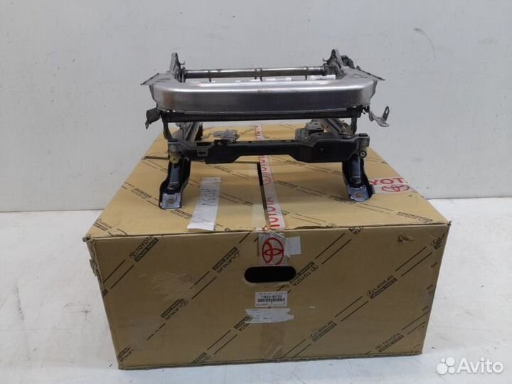 Каркас сиденья передний левый Toyota Land Cruiser