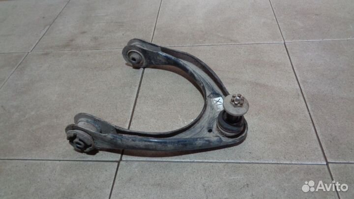 Рычаг передний верхний левый Lexus IS (XE30)