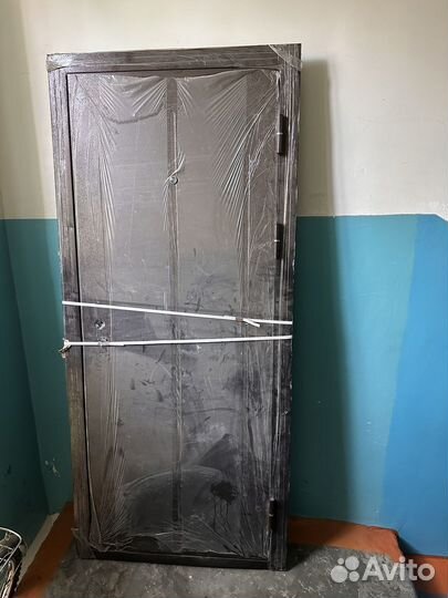 Дверь входная металлическая новая