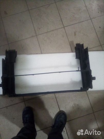 Крепление радиатора BMW F01 F06 F07 F10