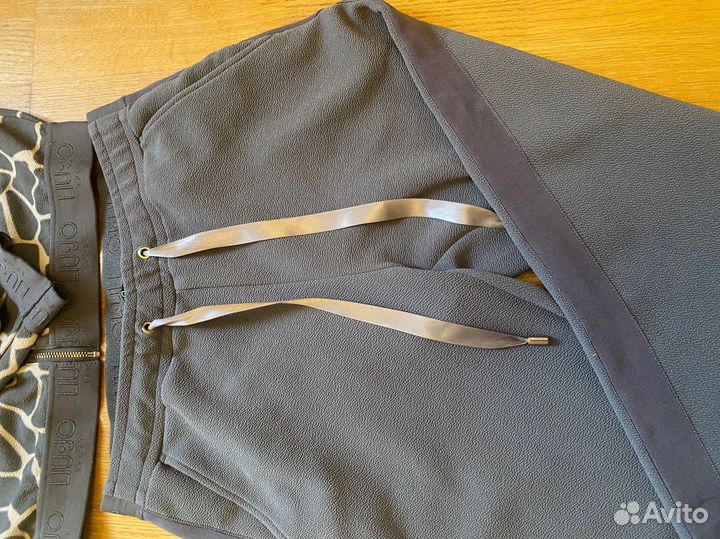 Костюм спортивный