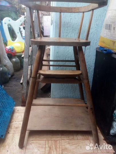 Детский стульчик для кормления