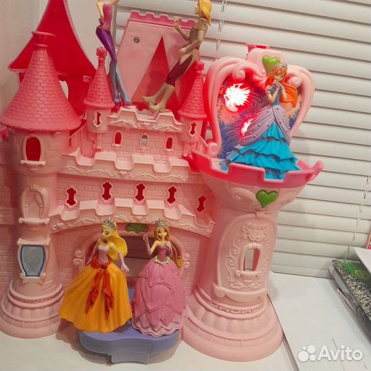 Замок кукольный