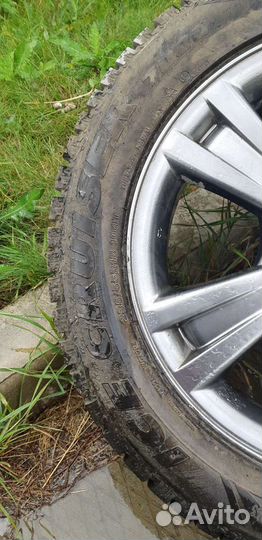 Bridgestone Ice Cruiser 7000 235/55 R18 104T