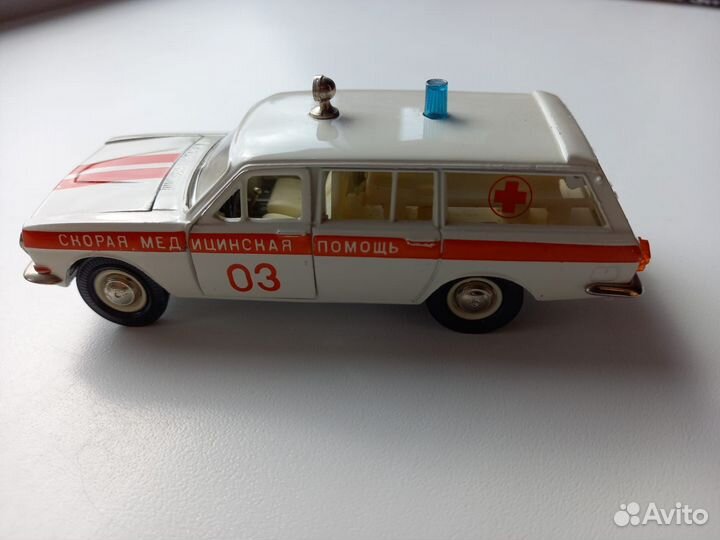 Машинка СССР 1:43 Волга газ-24-02 Скорая помощь