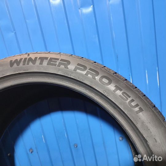 Tourador Winter Pro TSU1 285/45 R21 и 315/35 R21