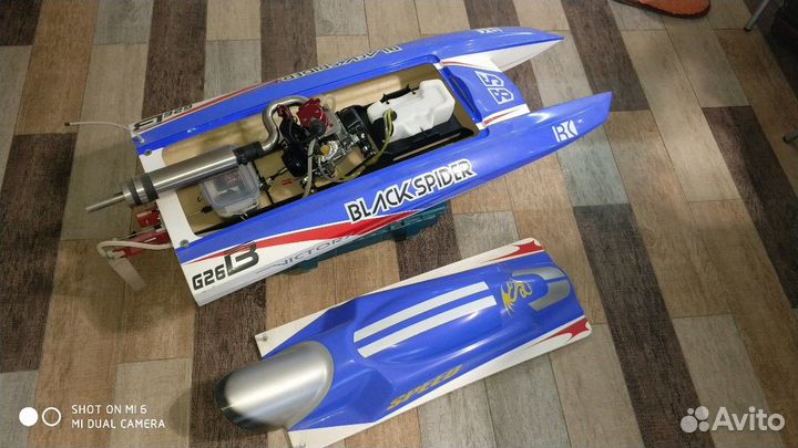 Радиоуправляемый бензиновый катамаран