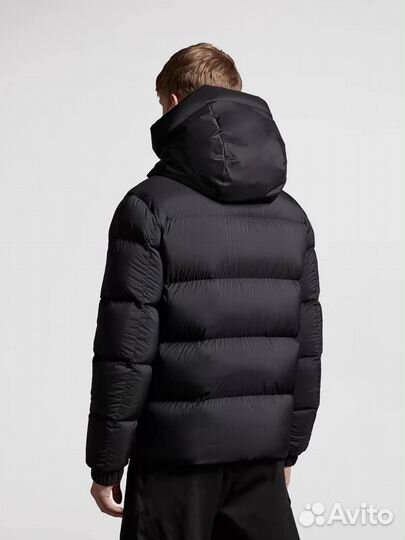 Курки Пуховик Moncler