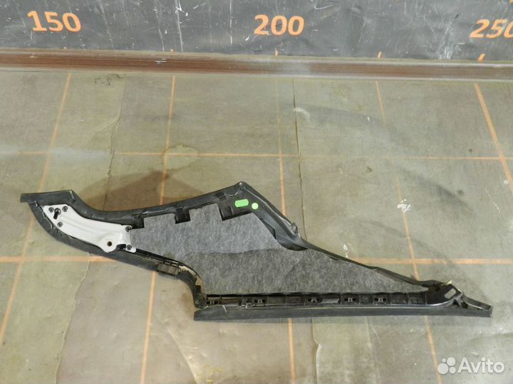 Обшивка стойки задней правой-Mercedes-Benz S-W222