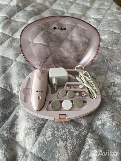 Маникюрный набор Vitek VT-2204 PK