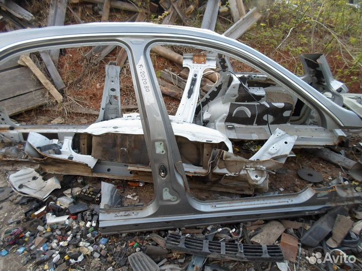 Порог правый (Mercedes-Benz E-class)