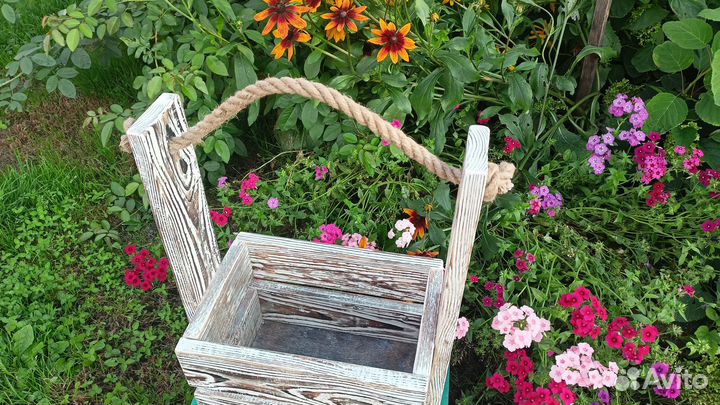 Кашпо для цветов в стиле 