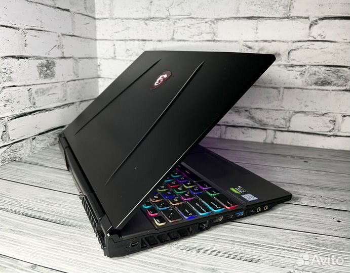 Игровой ноутбук MSI Leopard i7/144гц/RTX