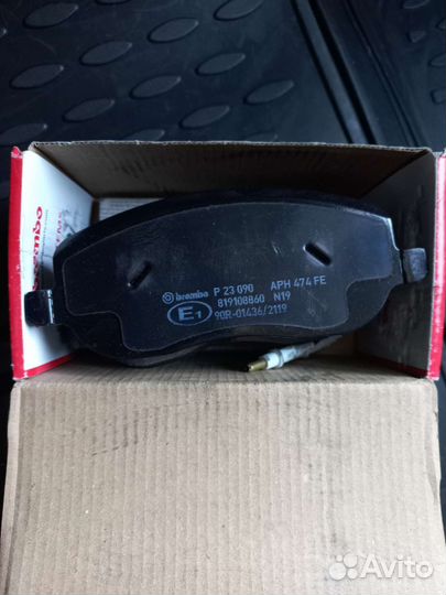 Колодки тормозные Brembo P61066,Brembo P23090