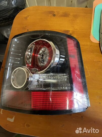 Задний фонарь range rover sport
