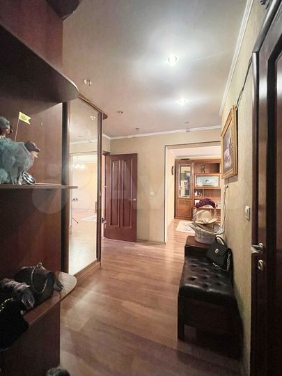 2-к. квартира, 52 м², 5/5 эт.