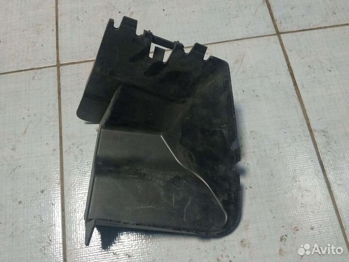 Дефлектор радиатора Duster 214998574R