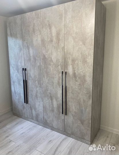 Шкаф распашной