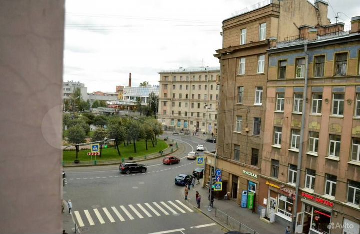 Комната 17 м² в 4-к., 4/6 эт.