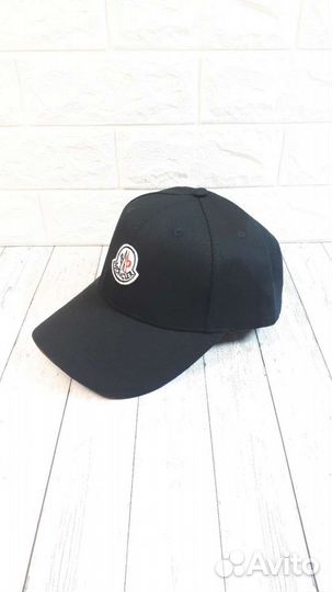 Кепка moncler