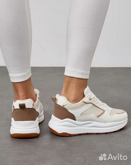 Кроссовки женские 38 размер новые