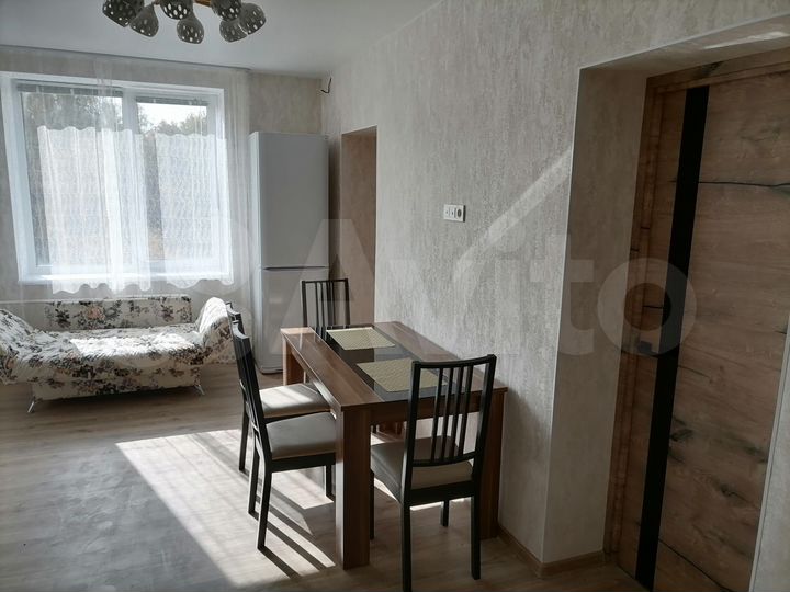 2-к. квартира, 58 м², 2/4 эт.