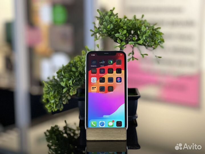 iPhone 11, 64 ГБ