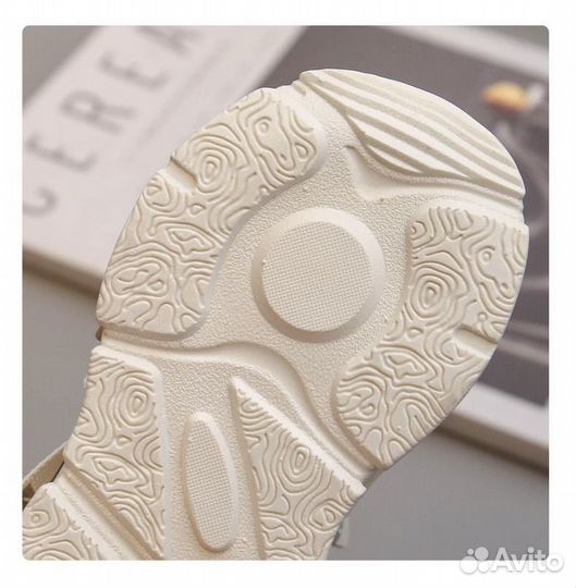 Кроссовки детские 22,23,25