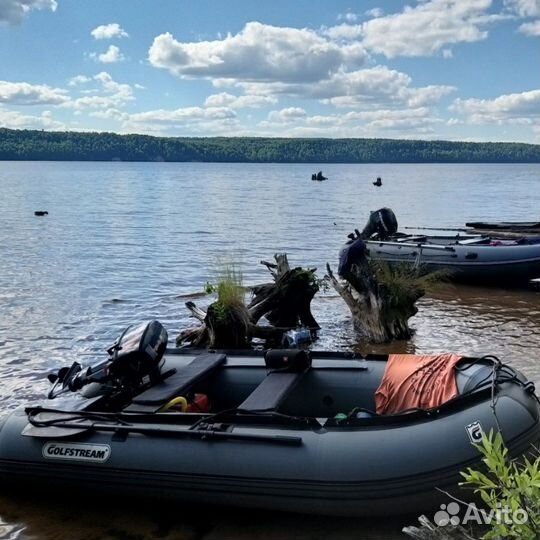 Продам пвх лодку с мотором