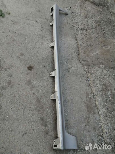 Пластиковый порог Н-Вингроуд