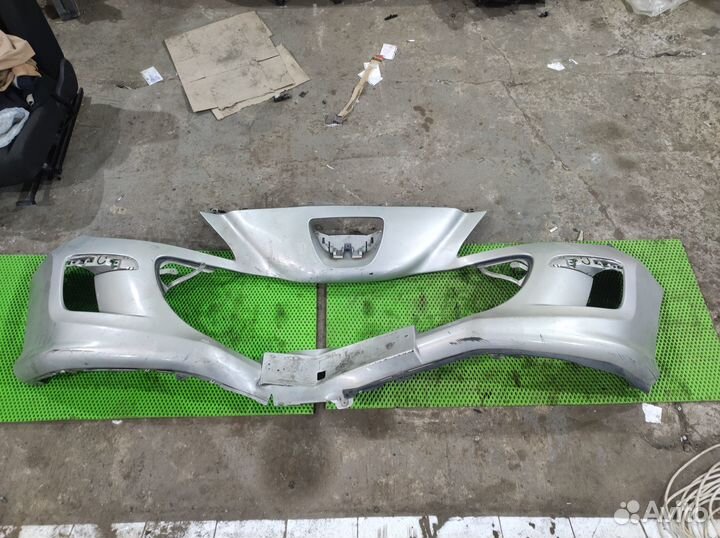 Бампер передний под восстановление Peugeot 308