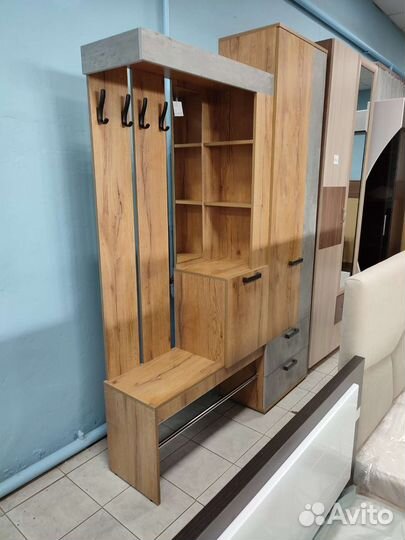 Прихожая новая в наличии