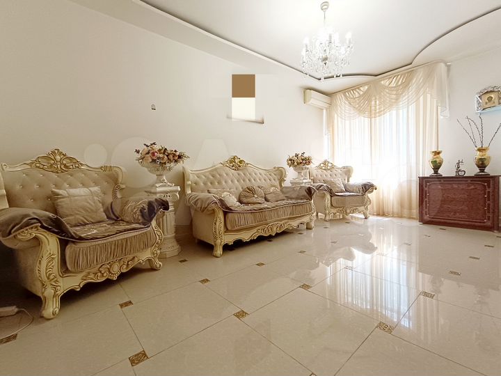 4-к. квартира, 100 м², 1/3 эт.