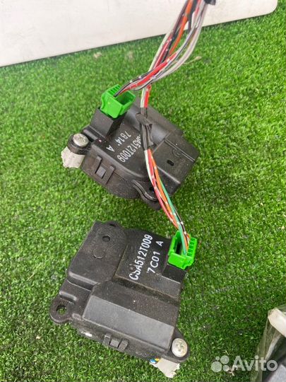 Сервопривод заслонки печки Suzuki Grand