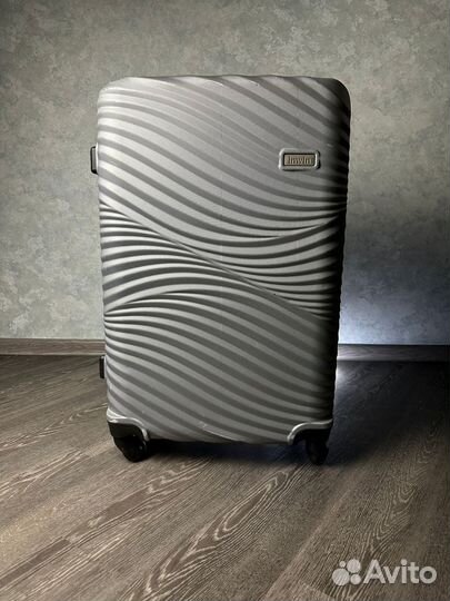 Чемодан на колесах