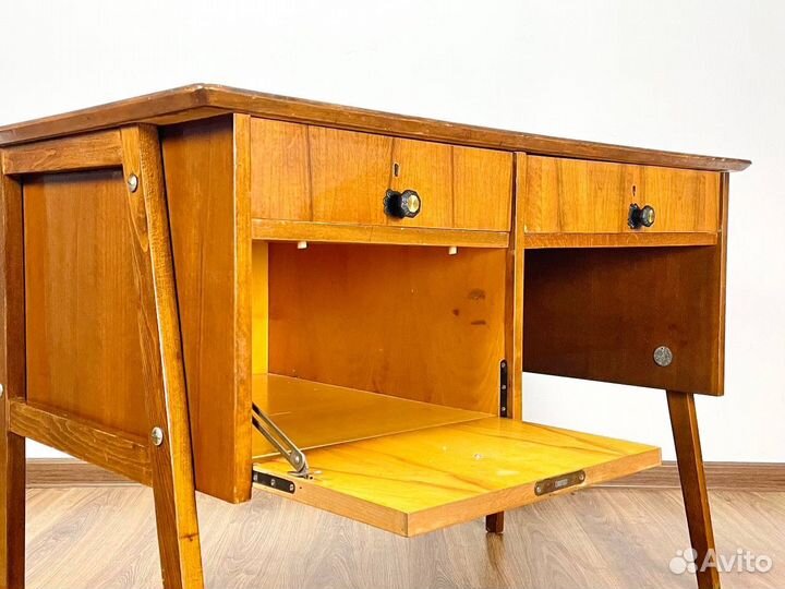 Винтажный письменный стол mid century