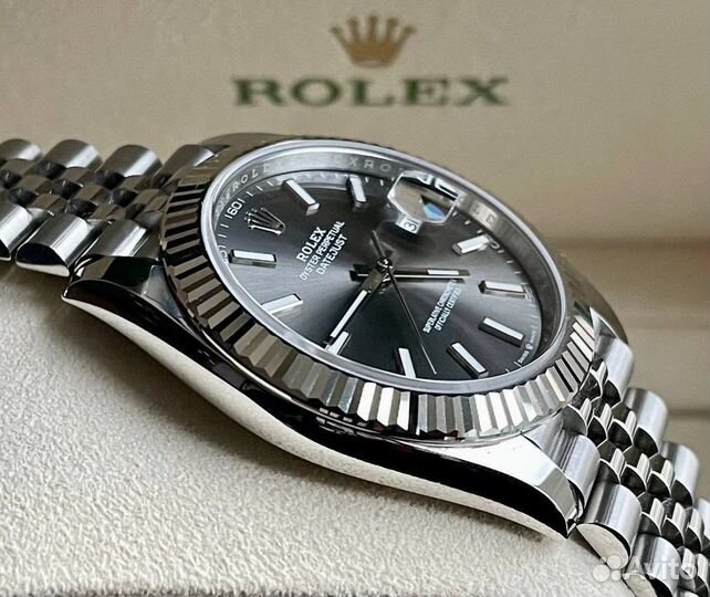 Часы Rolex Datejust серые