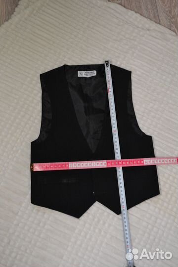 Жилетки школьные на мальчика разные